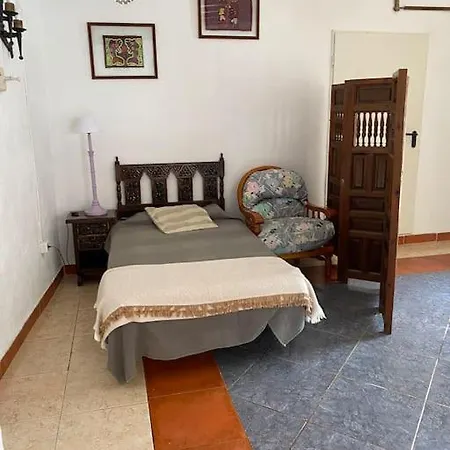 Masia Con Bosque Privado Albinyana